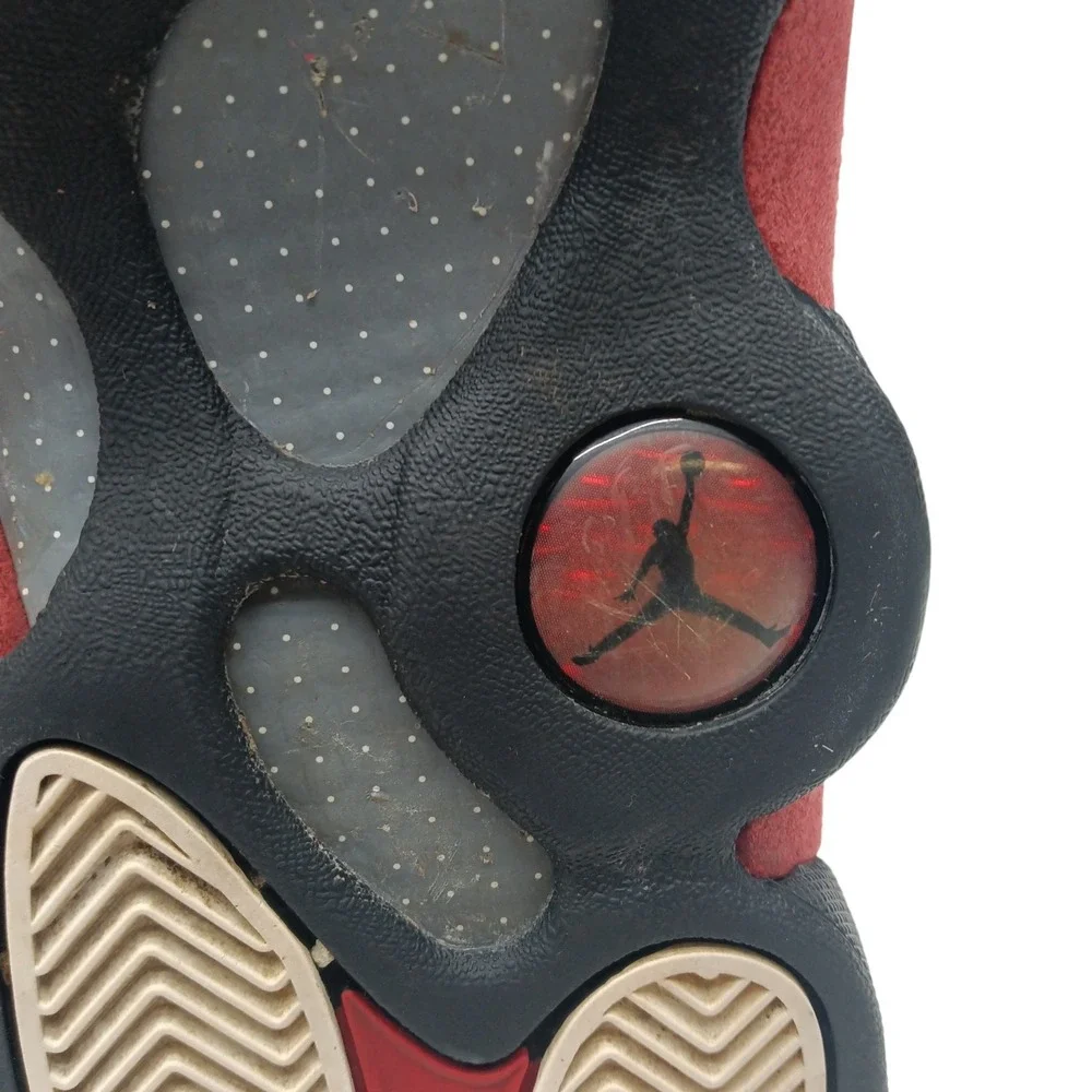 Jordan 13s Chicago Bulls Edition 414571-122 Red & White / Size‎ 9.5